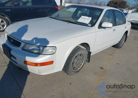 1995 Nissan Maxima Gle/Gxe/Se z USA, uszkodzony, nr VIN JN1CA21D2ST614124
